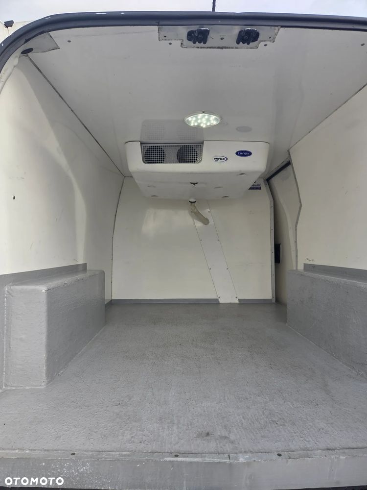 Hyundai H-1 Starex - 9