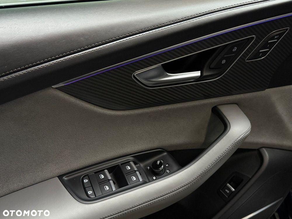 Audi SQ8 - 23