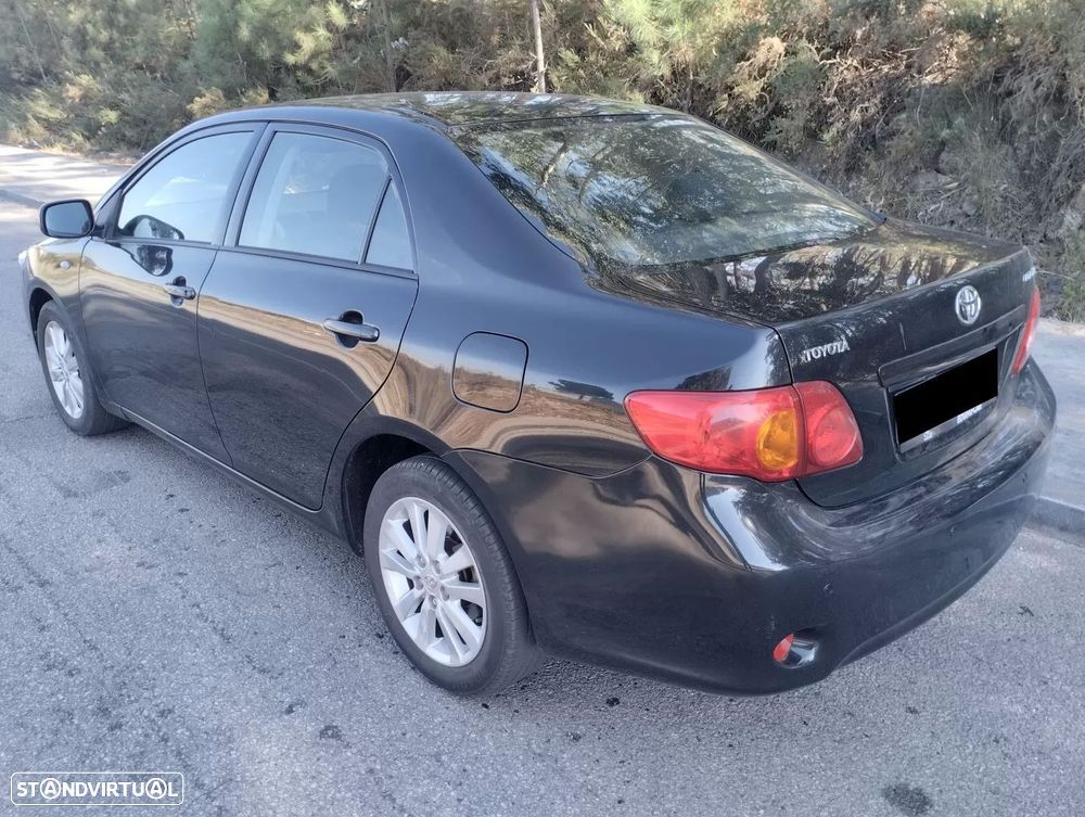 Toyota Corolla 1.4 D-4D Exclusive - 5