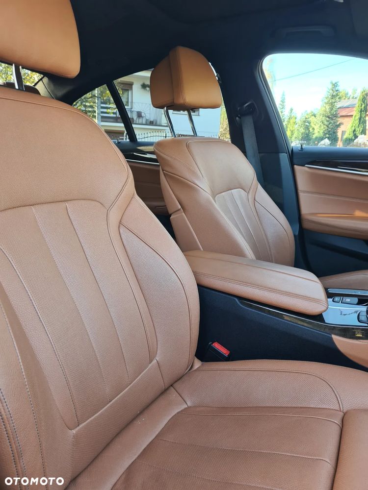 BMW Seria 5 520d xDrive Luxury Line - 15