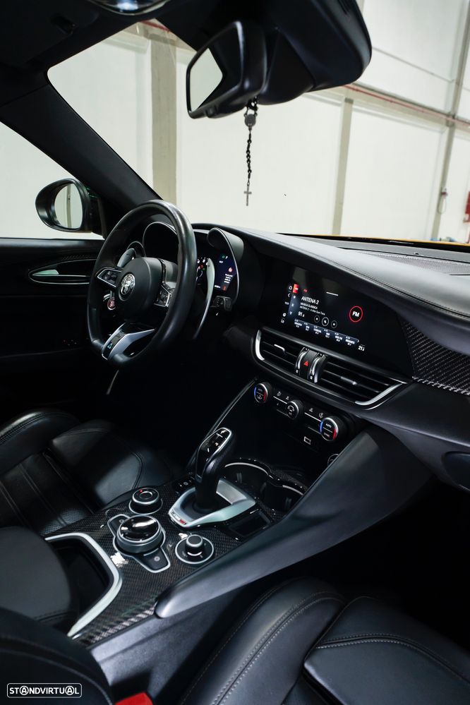Alfa Romeo Giulia 2.9 V6 Bi-Turbo AT8 Quadrifoglio - 27
