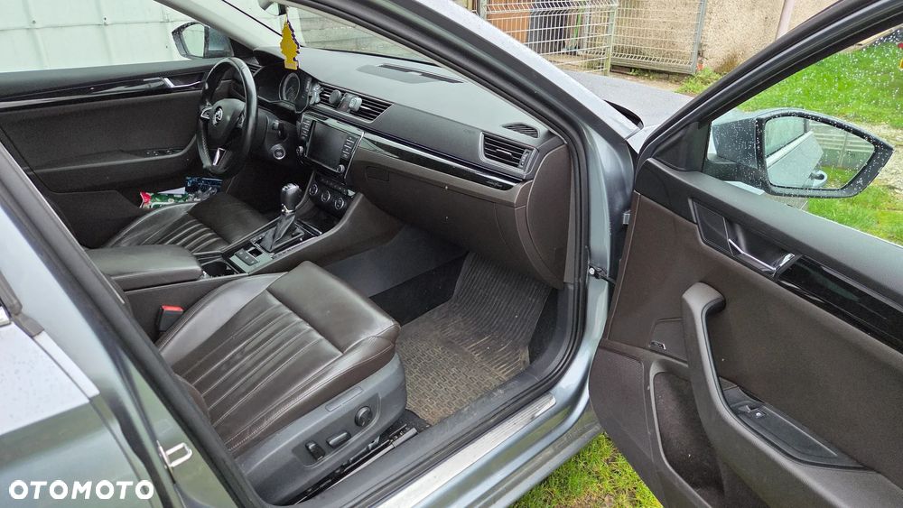 Skoda Superb 2.0 TDI 4x4 L&K DSG - 6