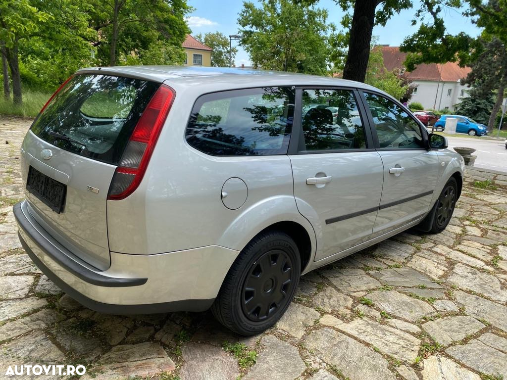 Ford Focus 1.6 TDCI Ambiente - 4