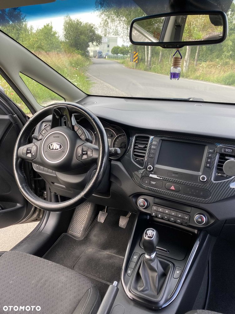 Kia Carens 1.6 GDI L 7os - 12