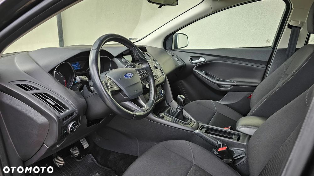 Ford Focus 1.6 Trend - 10
