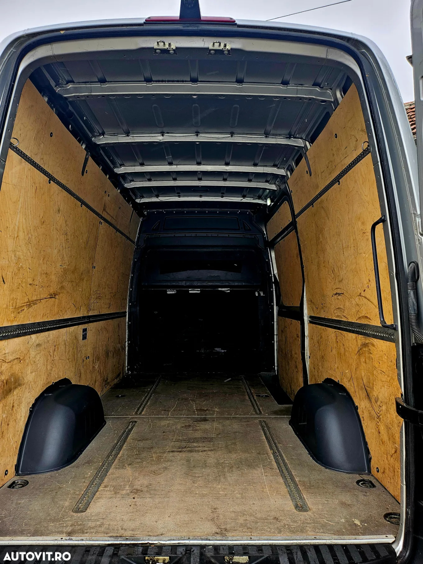 Mercedes-Benz Sprinter - 8