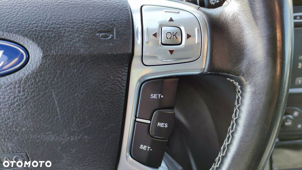 Ford S-Max - 34