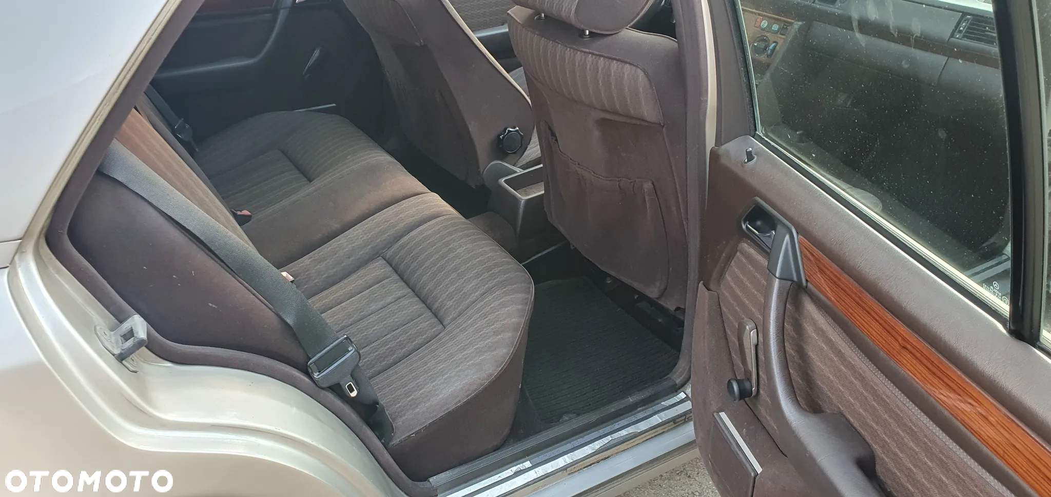 Mercedes-Benz W124 (1984-1993) - 10