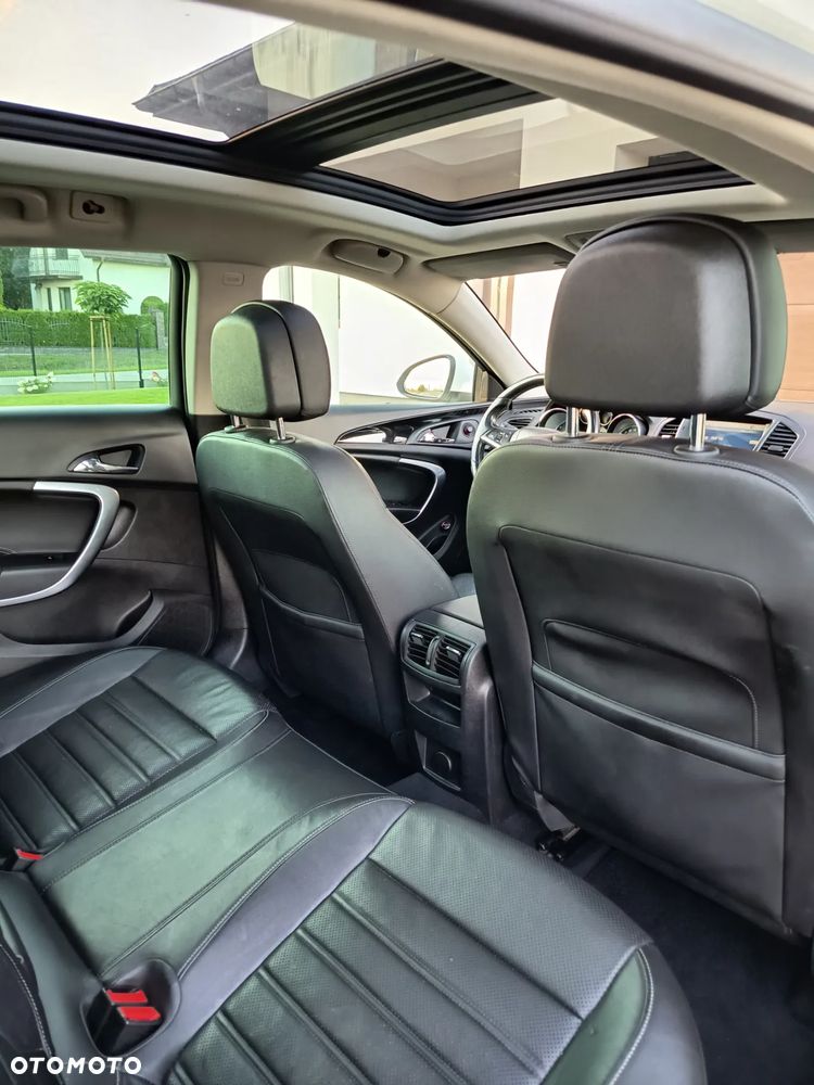 Opel Insignia 2.0 CDTI Sports Tourer - 16