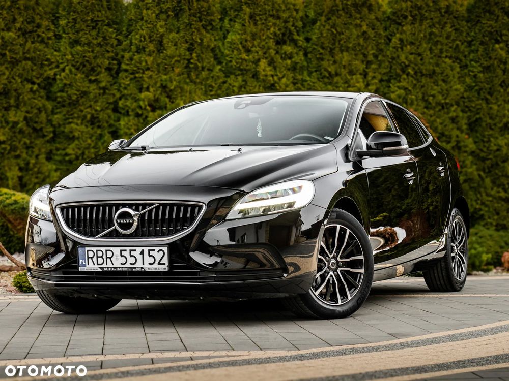 Volvo V40 D2 Drive-E R-Design Momentum - 1