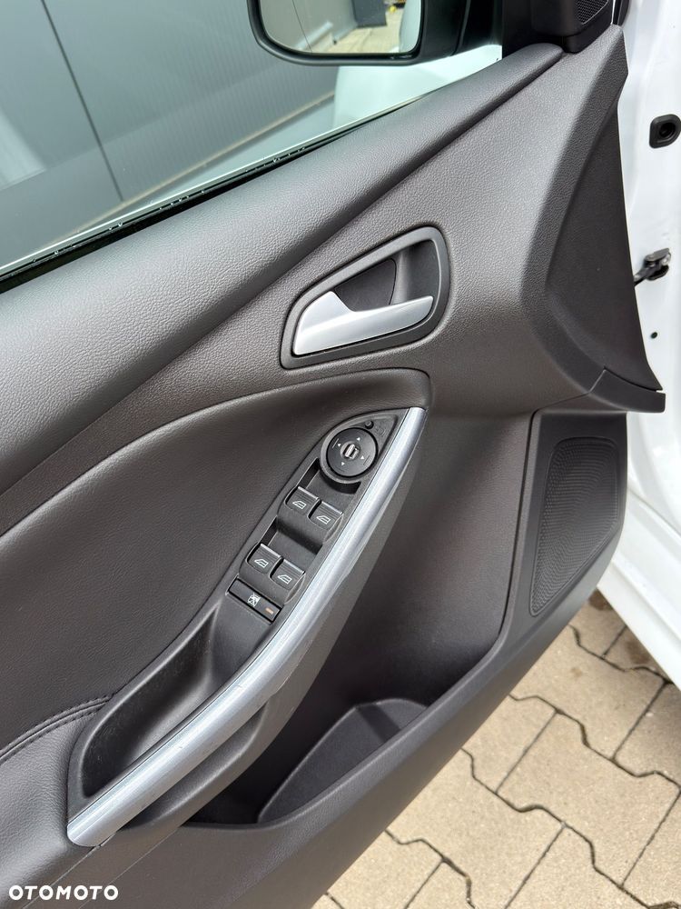 Ford Focus 1.0 EcoBoost ST-Line Black ASS - 35