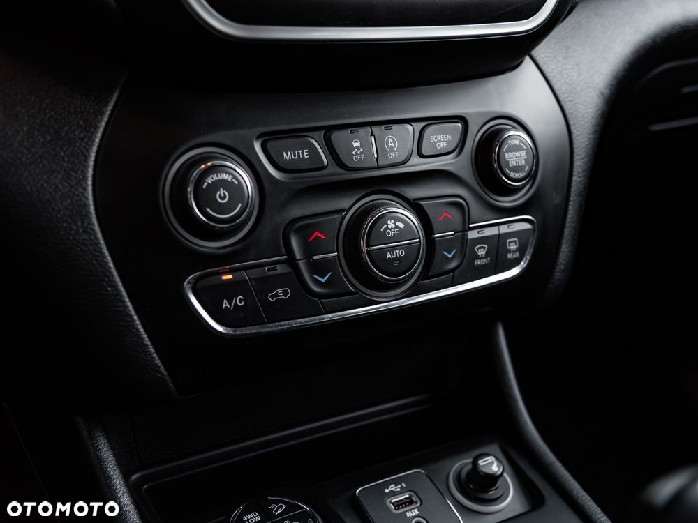 Jeep Cherokee 2.0 T Active Drive Lock Automatik Trailhawk - 36