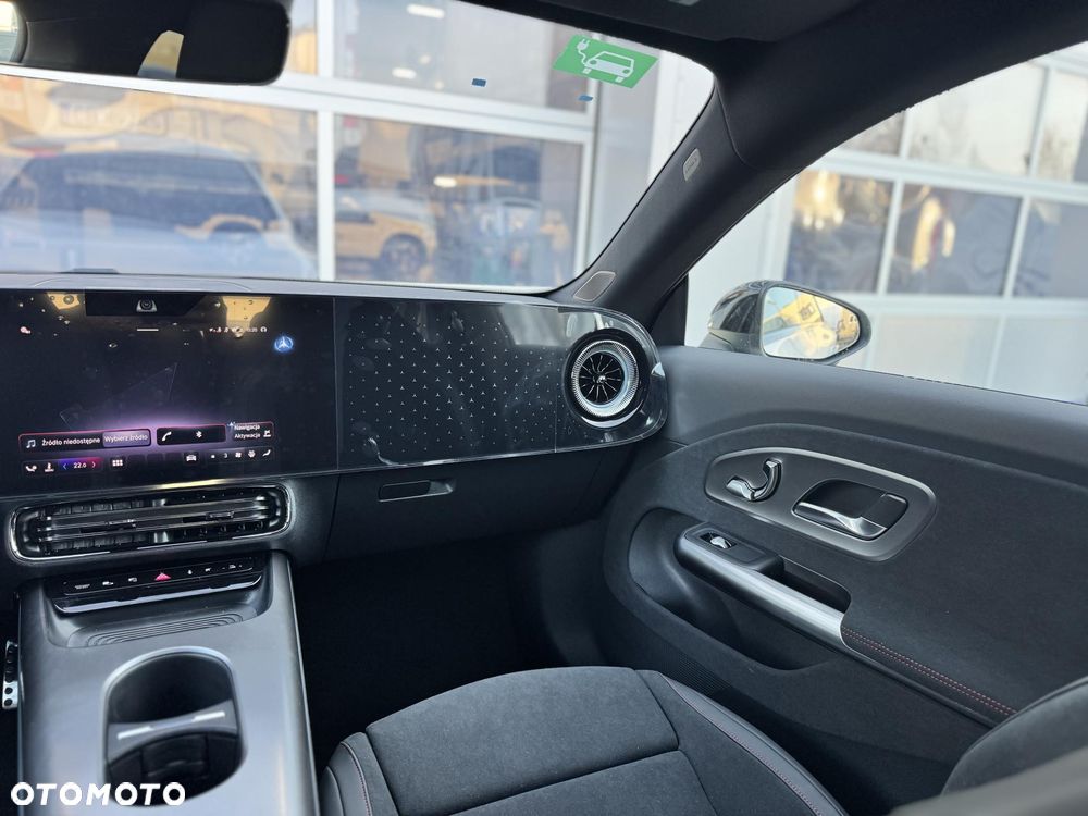 Mercedes-Benz CLA - 16