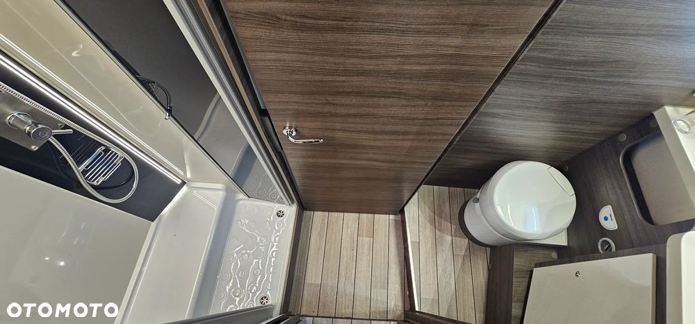 McLOUIS NEVIS 879G - 19