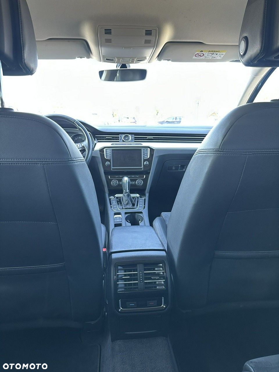 Volkswagen Passat - 16