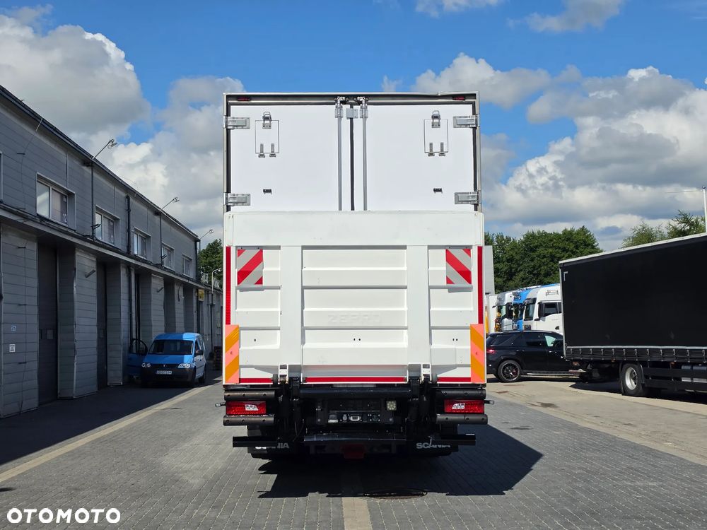 Scania R450/ Chłodnia / 6x2 / Pierwszy właściciel / Import Niemcy / Zadbana / Gotowa do pracy bez wkładu / Euro 6/ Kontener Kwiatowy / - 11