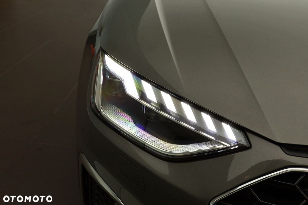 Audi A4 Limousine - 9