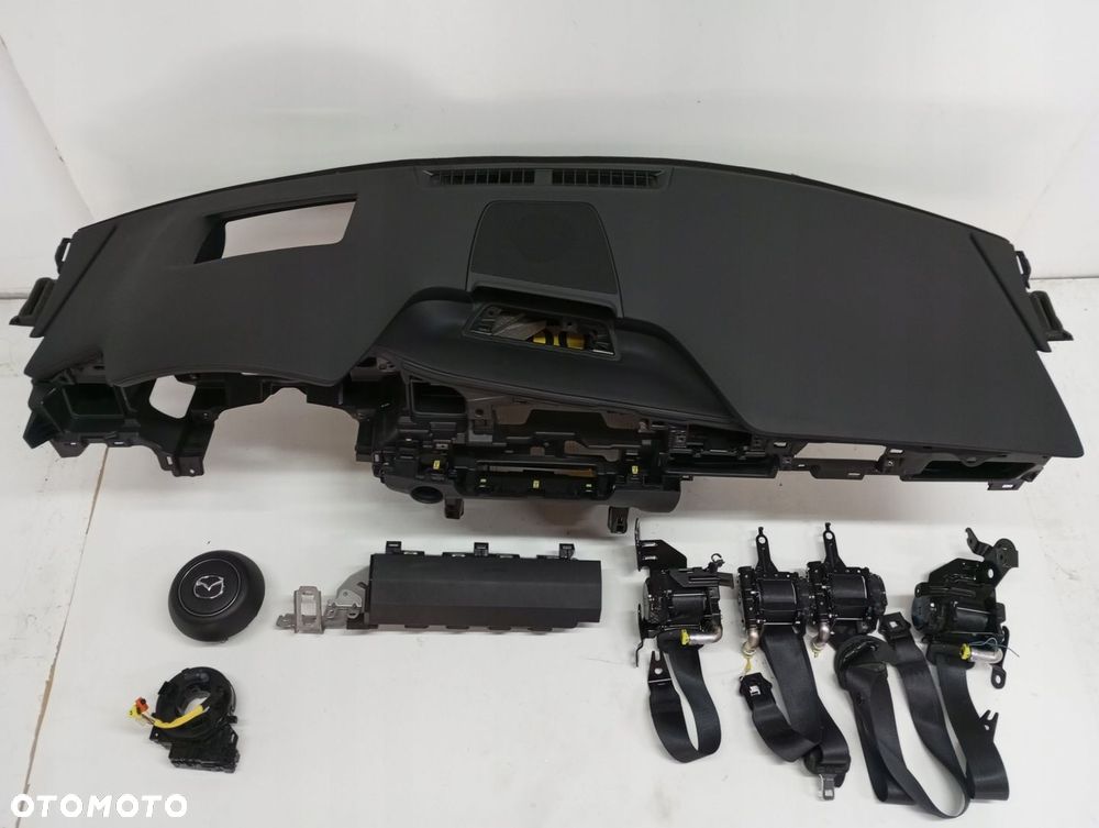 Konsola pulpit deska Mazda 3 III 23R - 2