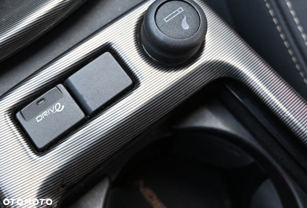 Volvo C30 1.6D DRIVe R-Design Start-Stop - 29