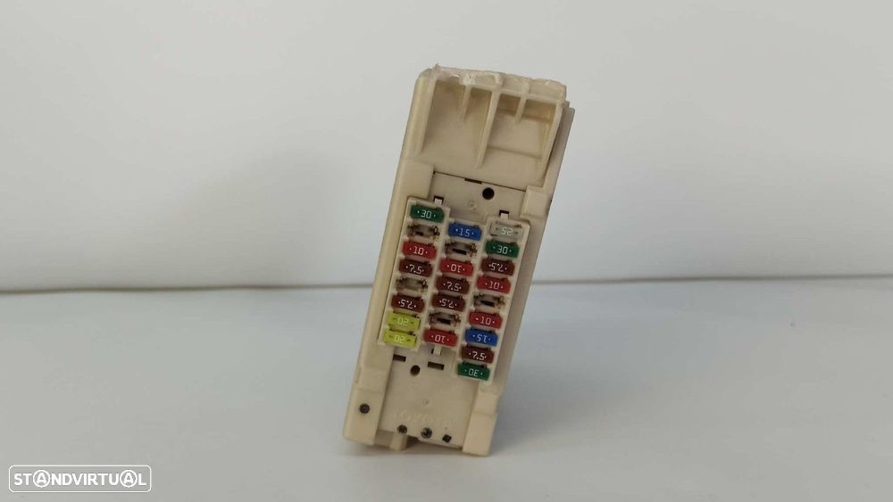 CAIXA DE RELÉS/ FUSÍVEIS LEXUS IS200 (DS2/IS2) 220D - 2