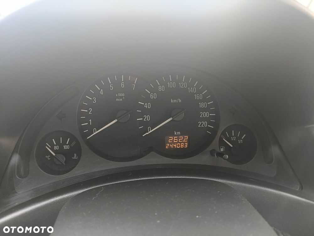 Opel Corsa 1.0 12V Cosmo - 2