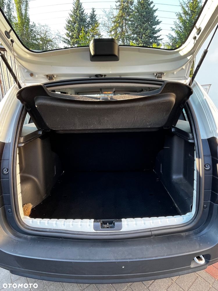 Dacia Duster 1.6 16V 105 4x2 Laureate - 10
