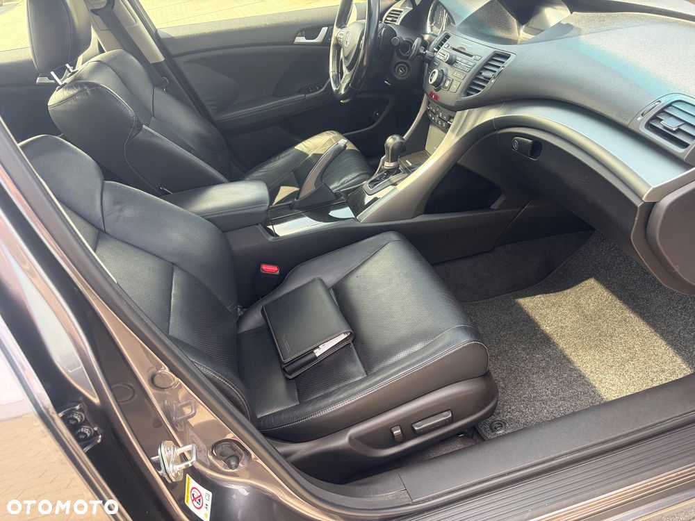 Honda Accord 2.0 Executive - 7