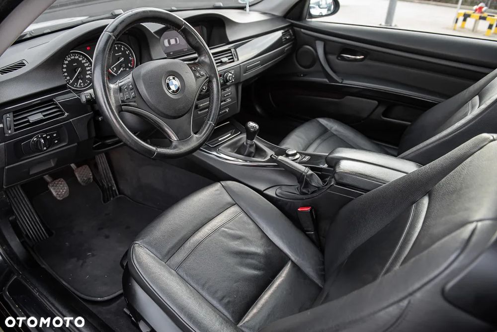 BMW Seria 3 325i - 15