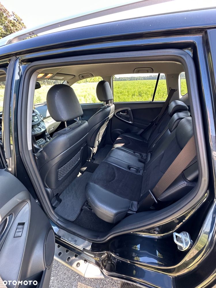 Toyota RAV4 - 15