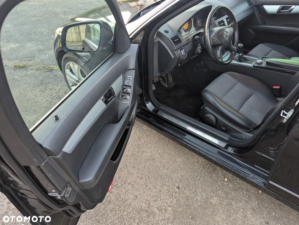 Mercedes-Benz Klasa C 220 CDI Avantgarde - 10