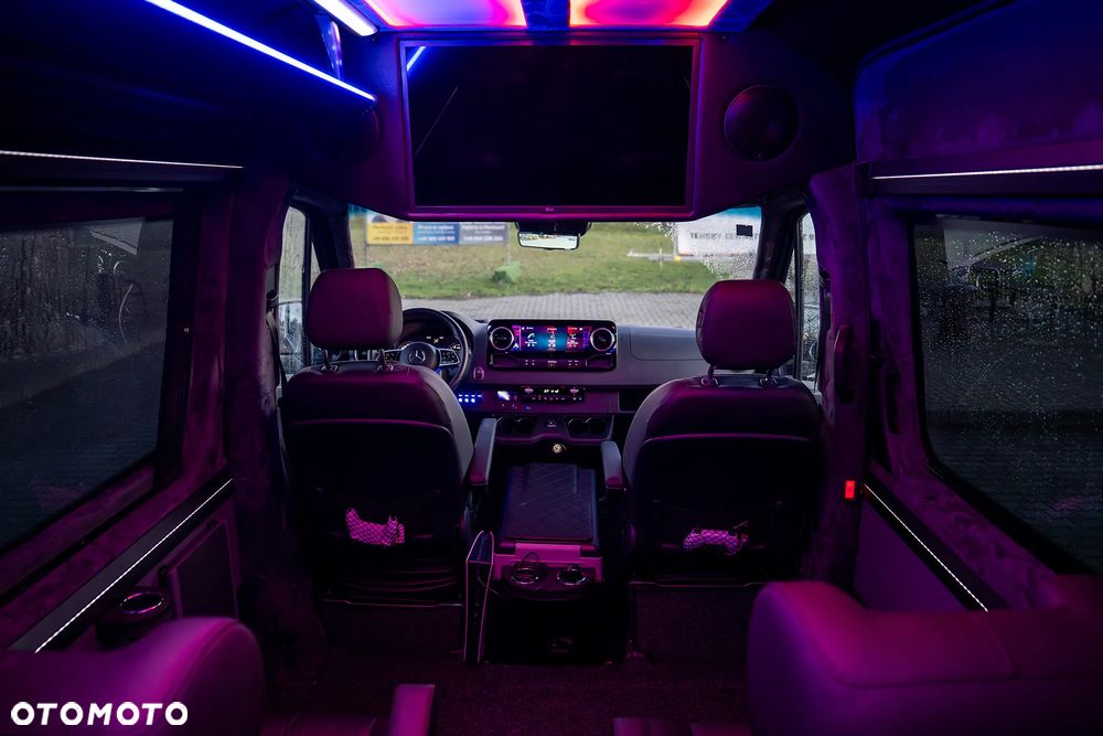 Mercedes-Benz Sprinter 907.235 - 20
