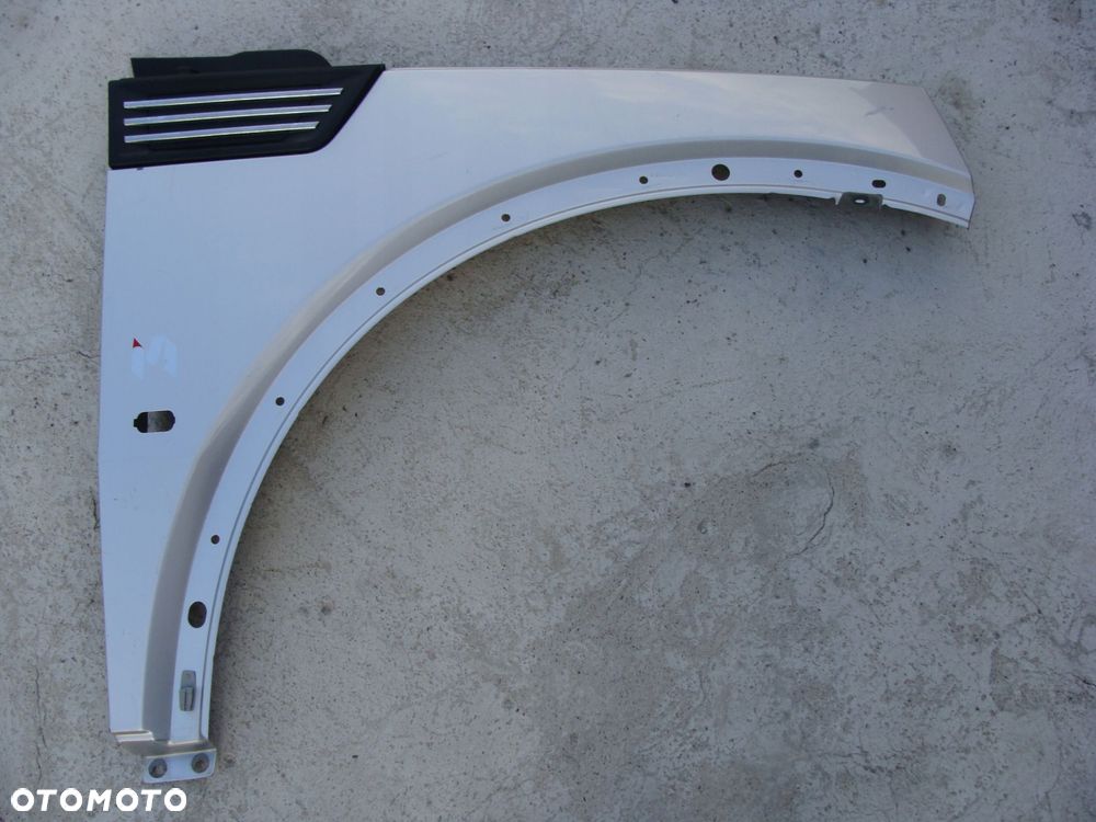 błotnik prawy dodge nitro bez rdzy !!! - 1