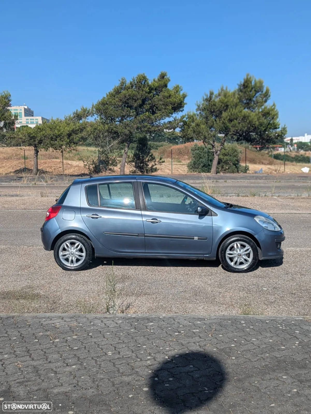Renault Clio 1.2 16V Confort - 5