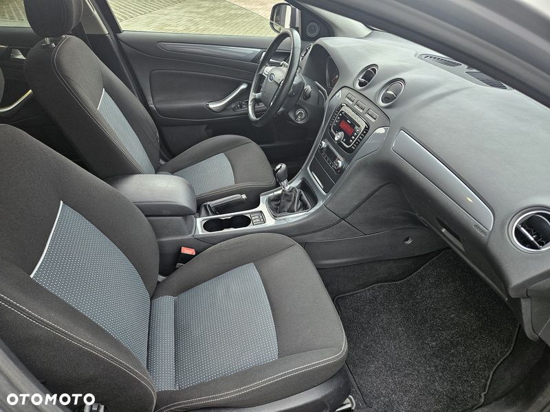 Ford Mondeo SW 1.6 T Silver X Plus - 15
