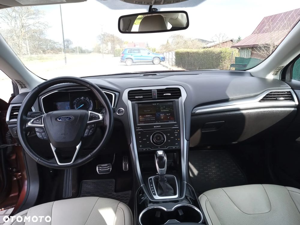 Ford Fusion 2.0 EcoBoost Titanium - 9