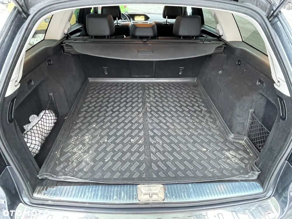 Mercedes-Benz Klasa E 200 CGI BlueEFFICIENCY Automatik Avantgarde - 19