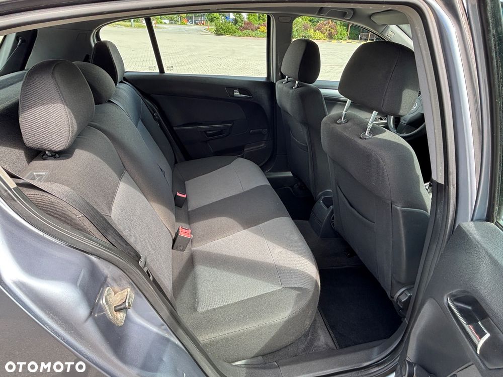 Opel Astra 1.4 Elegance - 28