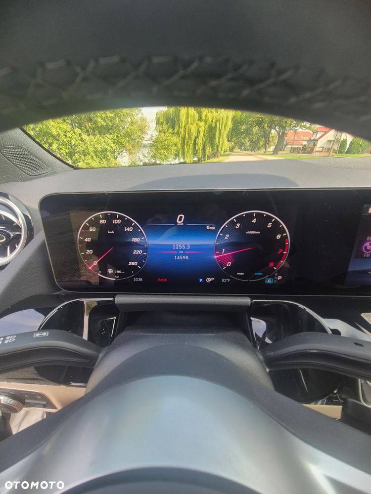 Mercedes-Benz GLA 250 4Matic 8G-DCT Style - 15