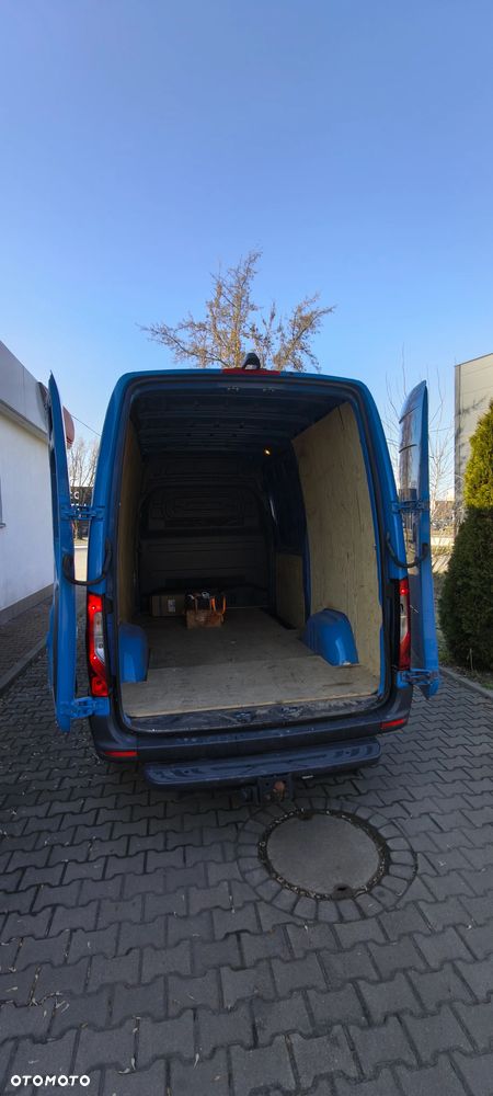 Mercedes-Benz Sprinter - 16