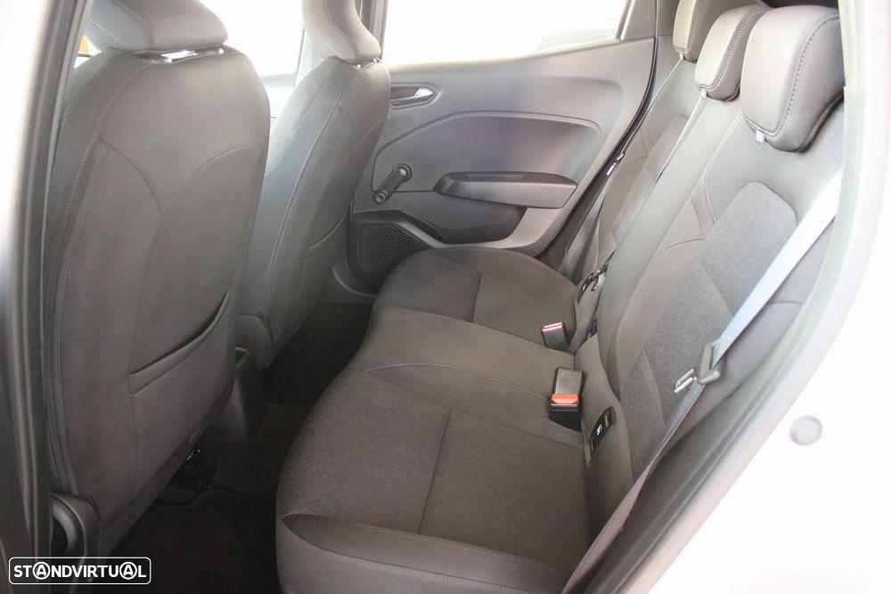 Renault Clio - 15