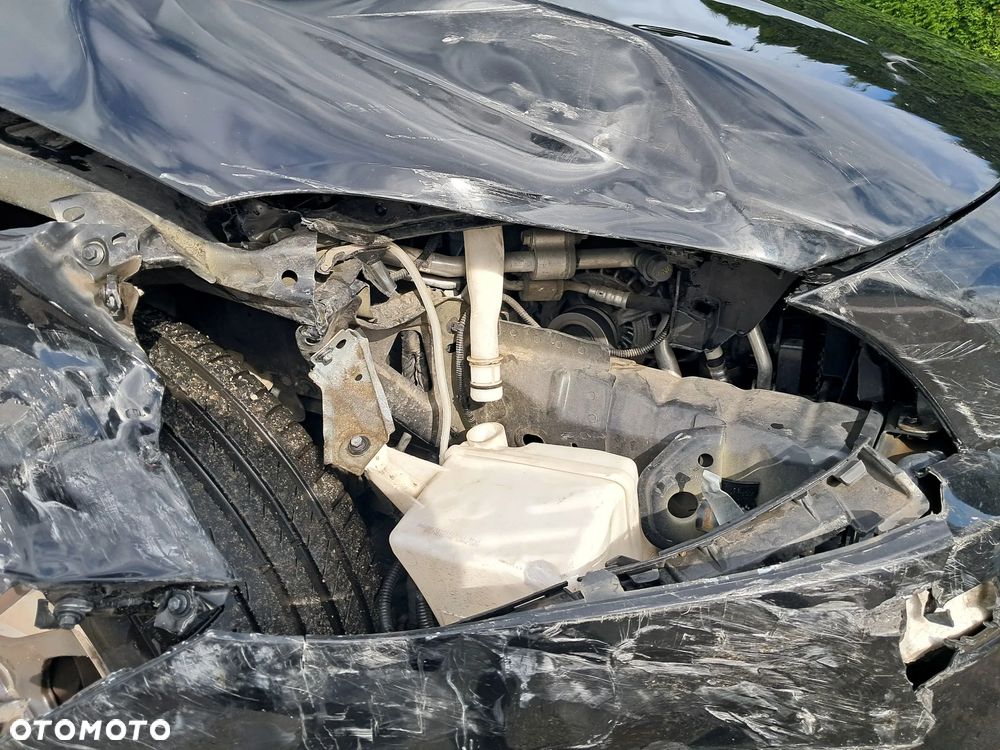 Volvo V40 - 24