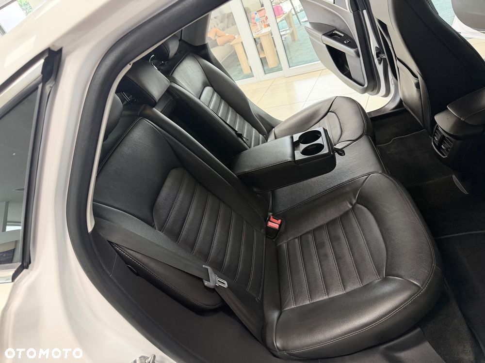 Ford Fusion - 22
