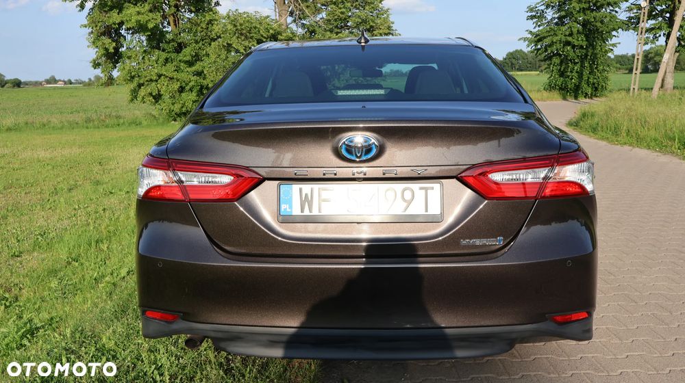 Toyota Camry - 14