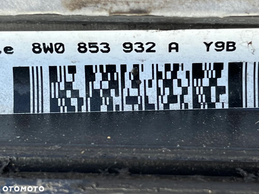 LISTWY PROGOWE AUDI A4 B9 LIFT S LINE LY9B - 3