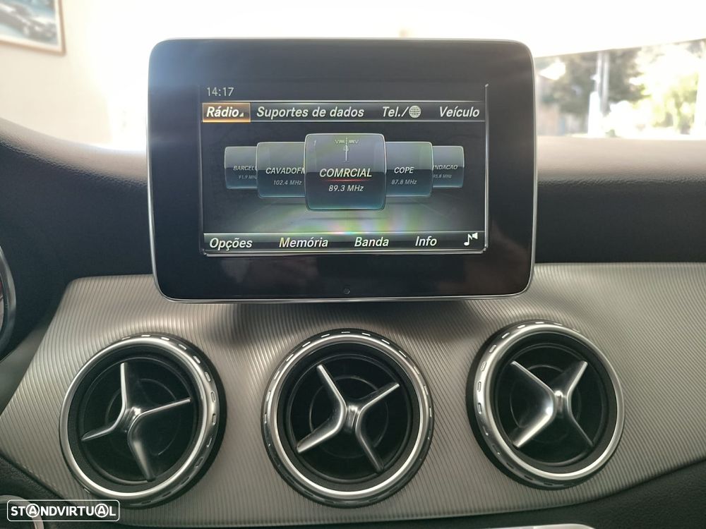 Mercedes-Benz GLA 180 d Urban - 21