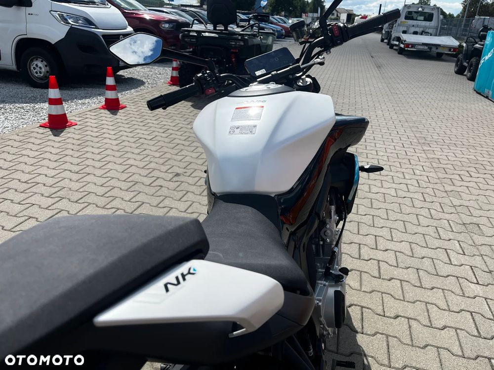 CFMoto 675NK - 6