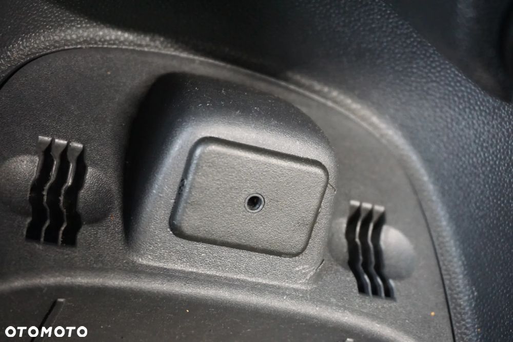 Opel Corsa 1.2 16V Cosmo - 34