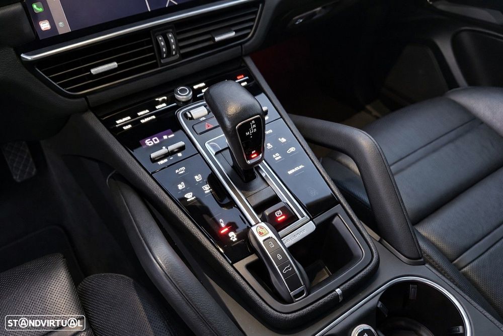 Porsche Cayenne Coupé E-Hybrid - 11