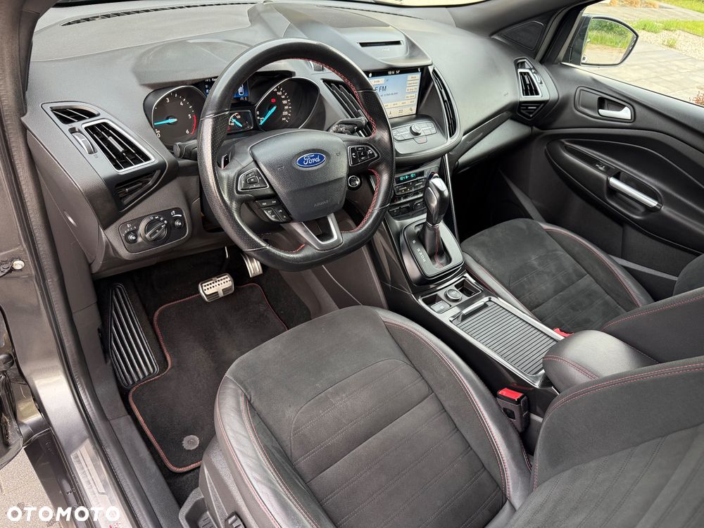 Ford Kuga 2.0 TDCi 2x4 ST-Line - 13