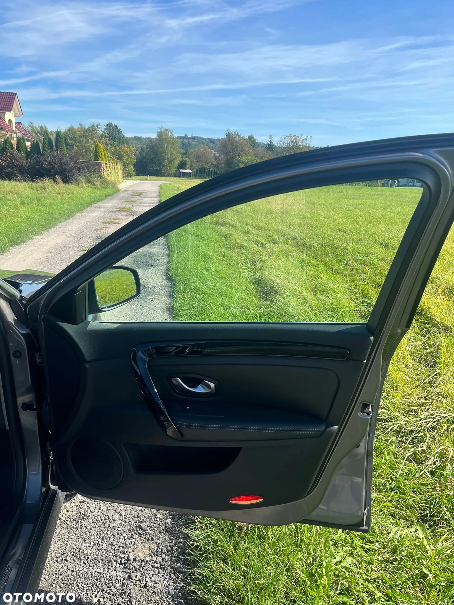 Renault Laguna Grandtour ENERGY dCi 130 FAP Start-Stop Bose Edition - 20